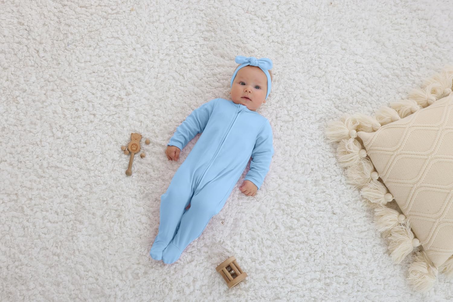 GUISBY Footed Long Sleeve Baby Pajamas with Zipper